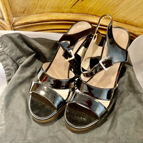 Chanel Vintage Patent and Lucite Platform Sandals - Picture 5 of 12
